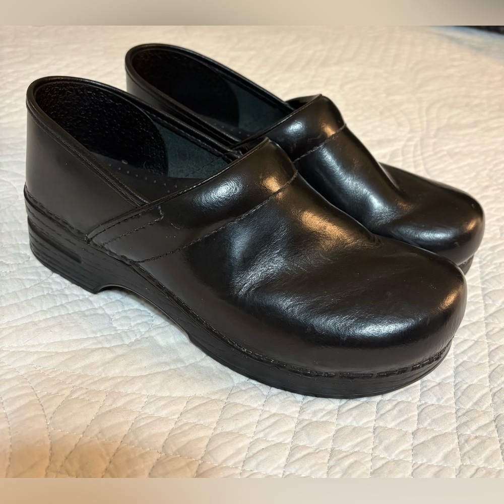 Dansko Professional Black Clog - Size 42 or US Size 11.5 - 12